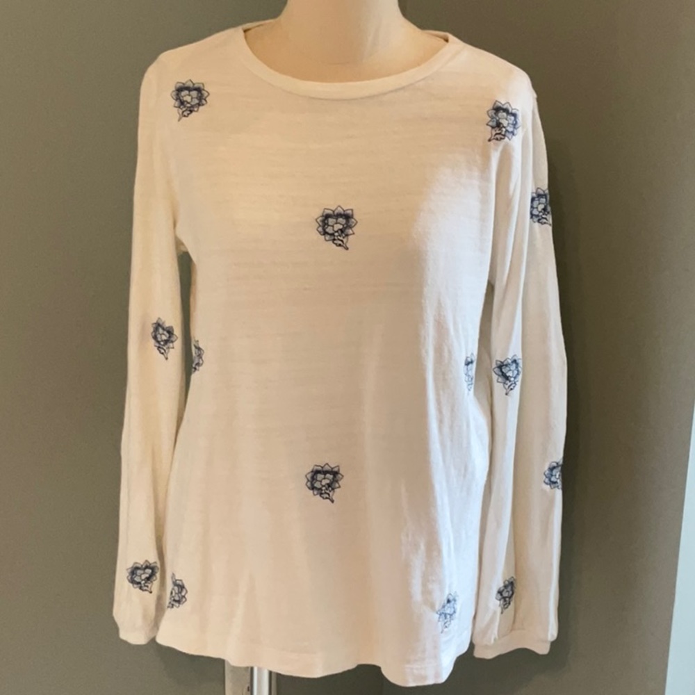 Loft embroidered top. Sz M